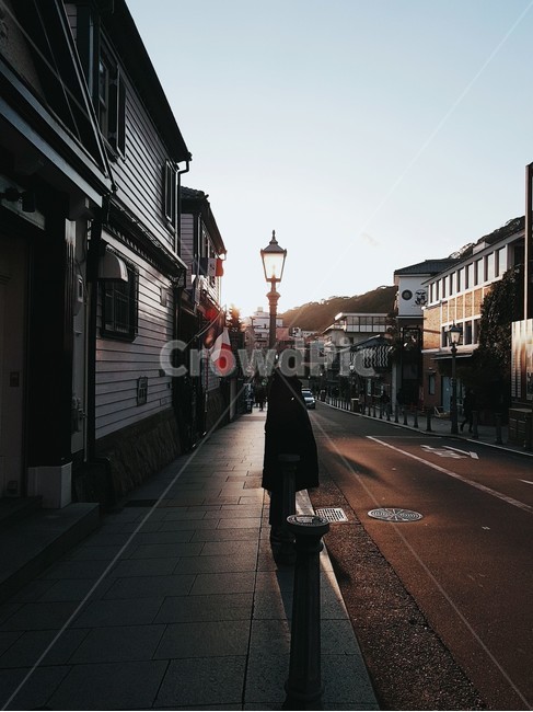 일본,고베,남자,노을,japan,해질녘,골목길,alley,사람,인물,인간,human,person,남성,남자,man,male,path,통로