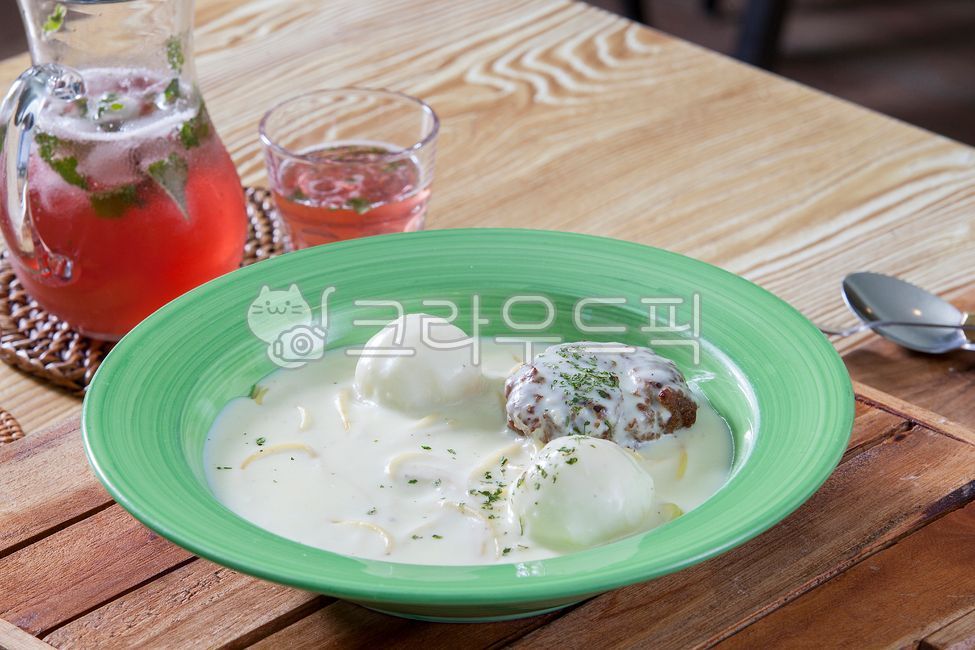 파스타,함박파스타,비프함박파스타,크림소스,크림,감자,비프함박,서양음식,양식,서양요리,요리,서양가정식,음식,식사,레스토랑,크림파스타,음식점,서양음식점,별미,음식,식재료,요리,food,cook,meal,dishes,food reserves