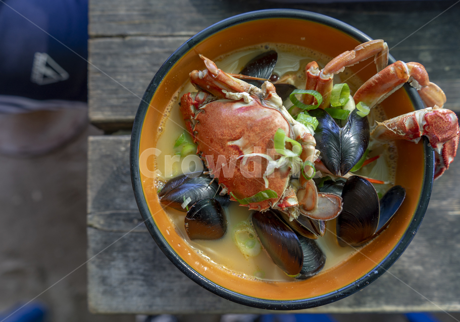 Mussel Ramen,jejuislandfood,Blue crab ramen,Korean,Seafood Ramen,bluecrab,seafoodramen,Korean food,Jeju Island food,Noodle dish,noodledish,koreanfood