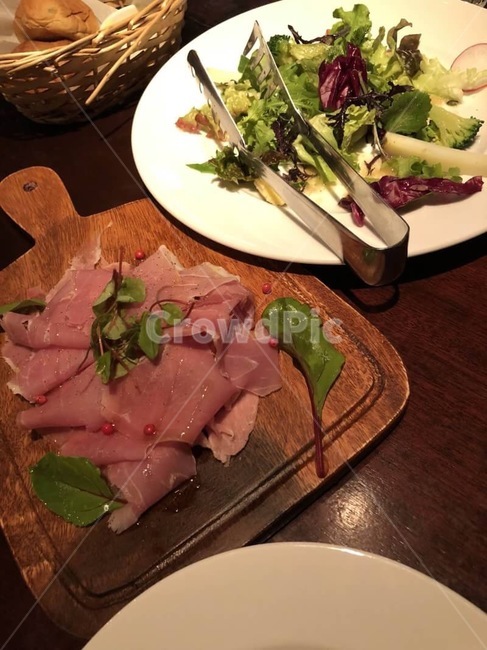 식당,스테이크,샐러드,양식,음식,냉스테이크,식사,meal,food,dish,요리,음식,식재료,요리,food,cook,meal,dishes,food reserves