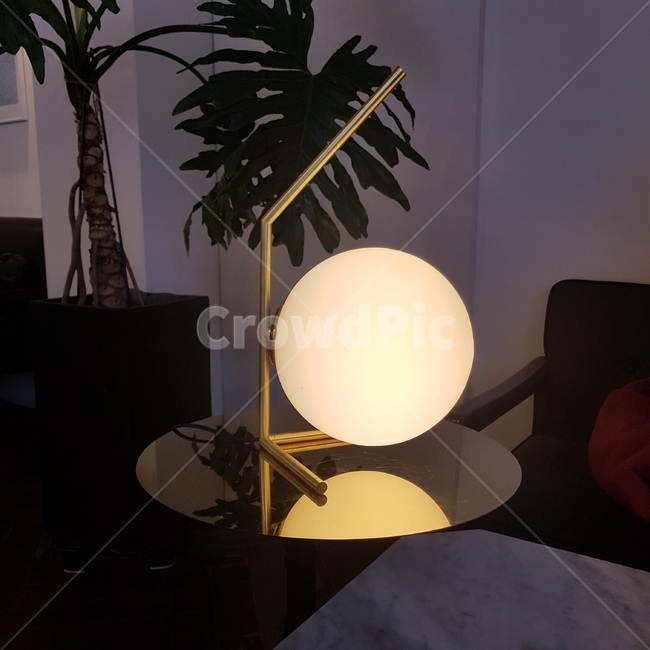 lamp,램프,조명,lighting,인테리어,카페,interior,interiordesign,감성,감성사진,무드,mood,오브젝트,object,thing,matter,사물,물건,오브젝트,thing,object,matter