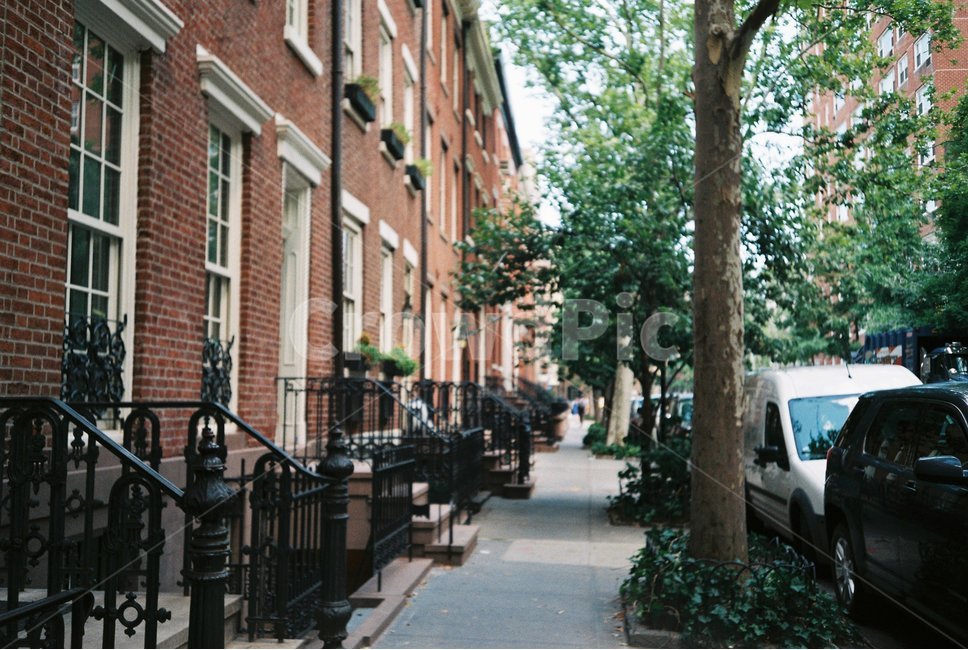 집,거리,벽돌집,산책,나무,street,house,brick,창문,tree,마을,길,오후,햇살,그림자,도시,풍경,city,landscape,해외,외국,세계,foreign,oversea,world,세계도시풍경,해외도시풍경,외국도시풍경,world cityscape