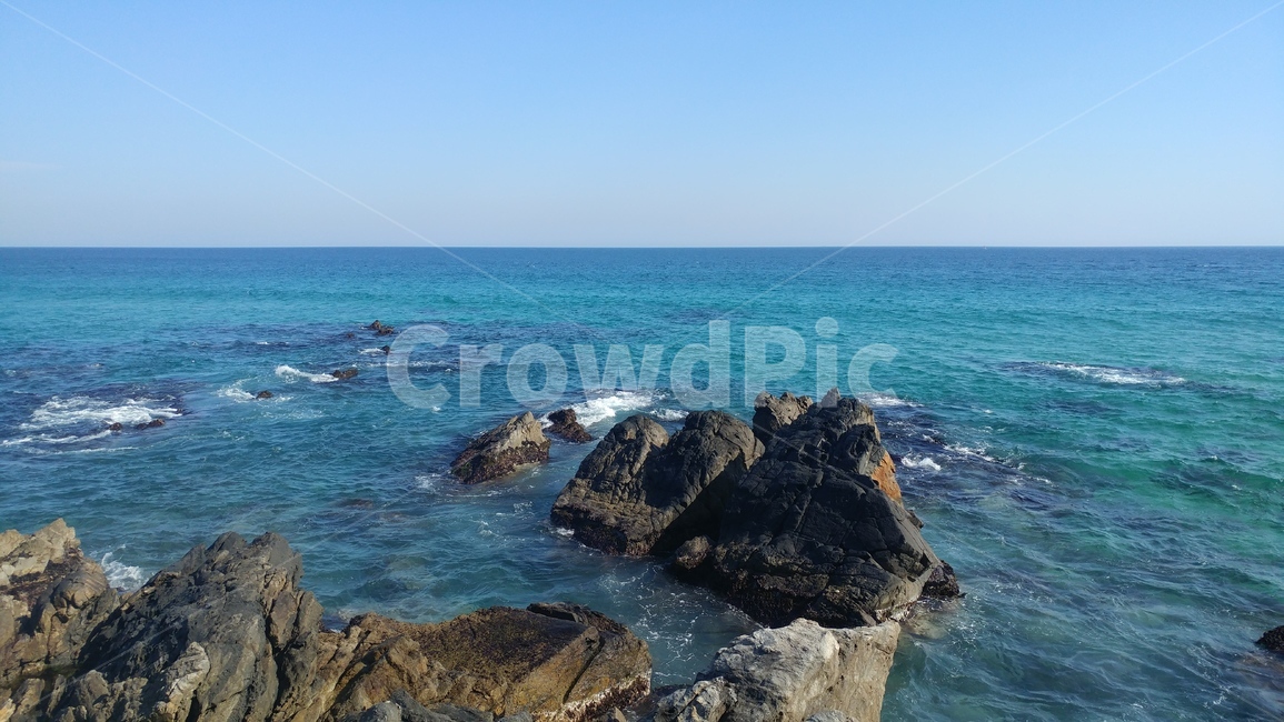 바다,바닷물,바위와바다,해안선,청량감,sea