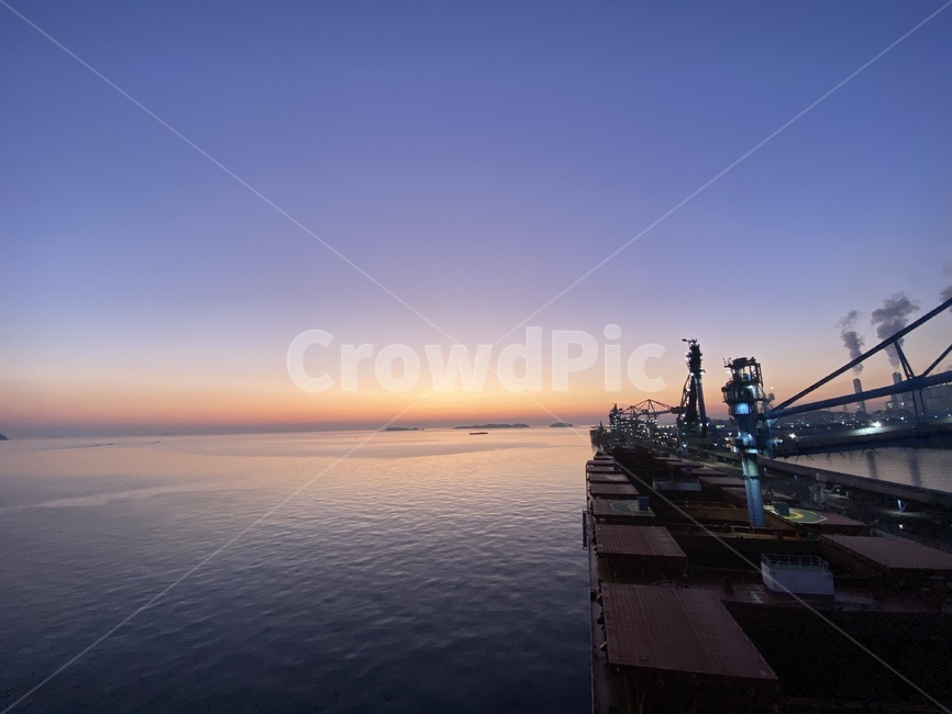 선박,ship,vessel,port,포트,dock,water,pier,물,정박,화물,야경,바다,sea,ocean,연안