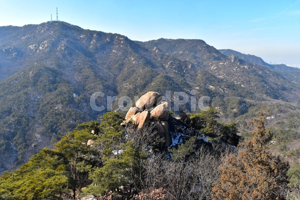 관악산,풍경,겨울,자연,눈,스포츠,등산,산행,nature,snow,겨울풍경,느낌,아름다운,신비로운,경이로운,기암,바위,암봉,암릉,다큐,필,힐링,명산,landscape,winter,season,트레킹,100대명산,인기명산,조망,전망,정부청사,6봉,수목원능선,바윗길,암릉길,명품송,소나무,한국자연풍경,한국자연경관,korea,관양능선,팔봉능선,국기봉,겨울,계절,winter,season,자연,풍경,nature,landscape,한국자연풍경,한국자연경관,korea nature landscape,wilderness,황야,outdoors,옥외,mountain,산,mountain range,산맥