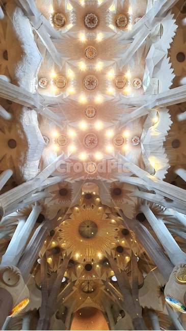 스페인,베르셀로나,사그라다,파밀리아,성당,가우디,spain,sagrada,familia,catholic,church,gaudy,barcelona,건축물,building,lighting