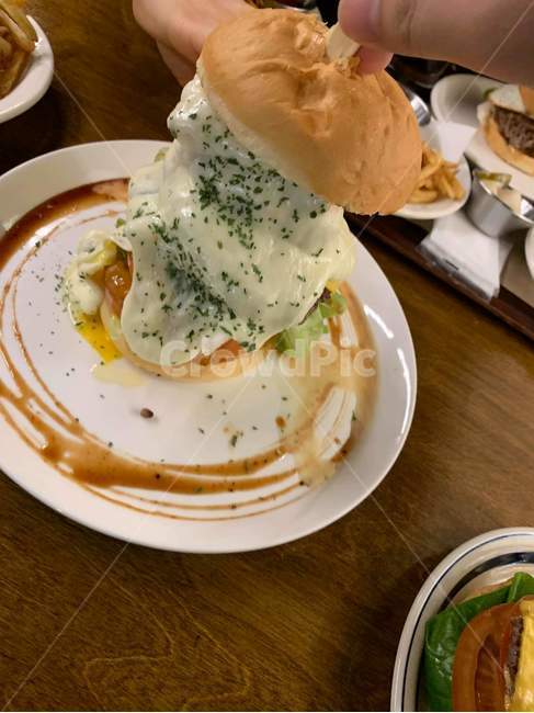 수제버거,햄버거,엄청큰햄버거,외식,맛있는,음식,식재료,요리,food,cook,meal,dishes,food reserves,양식,서양음식,서양요리,western food,western dishes,western meal,western cook