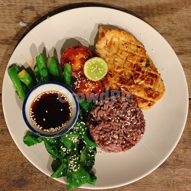 dish,요리,food,음식,meal,식사,cook,해외음식,해외,foreignfood,foreigndish,foreignmeal,foreigncook,oversea,식재료,chicken,닭가슴살스테이크,치앙마이,토마토,tomato,소스,간장,저녁식사,dinner,chiangmai,thailand