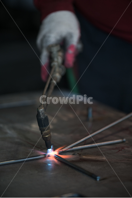 공장,용접,기술,섬광,금속,메탈,산업,제조,철근,작업도구,작업장,기계,metal,industry,자재,점화,전문직,기술자,사람,인물,인간,human,person,신체일부,몸,body,산업,industry,industrial,제조업,manufacturing business,manufacturing industry