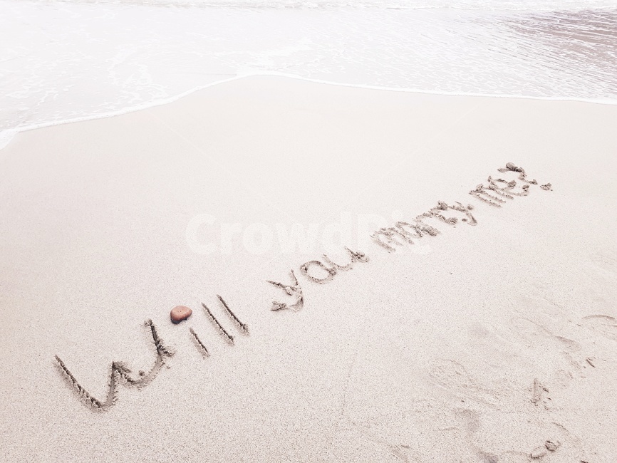 willyoumarryme,marryme,프로포즈,고백,결혼할래,결혼해줄래,바닷가낙서,해변낙서,모래글씨,해변글씨,해변,바다,beach,sea,연인,커플,사랑,lover,couple,결혼,혼례,웨딩,wedding,marriage,marry,감정표현,기분,feeling,emotion
