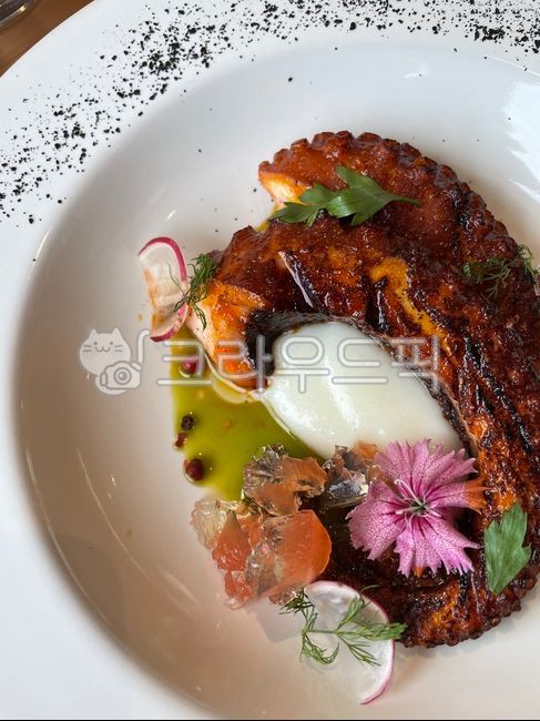 spanish food,spanishfood,steak,octopus,dish,Octopus Steak,cooking,octopus dish,food