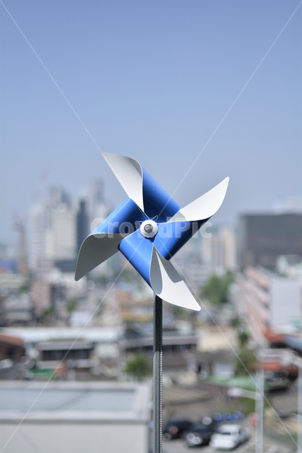 sky,atmosphere,flag,sign,feeling,comfort,contemplation,blue,weather vane,wind