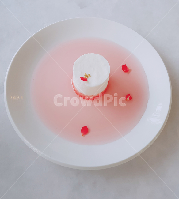 디저트,카페,후식,푸딩,dessert,cafe,pudding,흰접시,pottery,접시