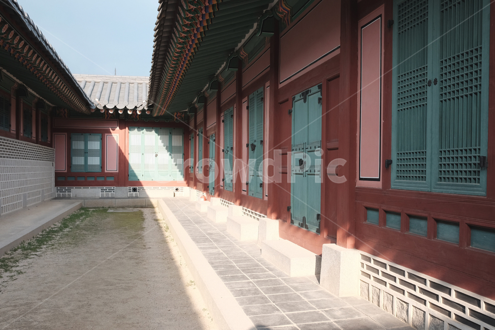경복궁,전통적,한국,한국적,궁궐,랜드마크,건축물,지붕,처마,오색,단청,한국전통,한국문화,korean traditional,korean culture,건축물,건물외관,exterior,building,structure,architecture,construction