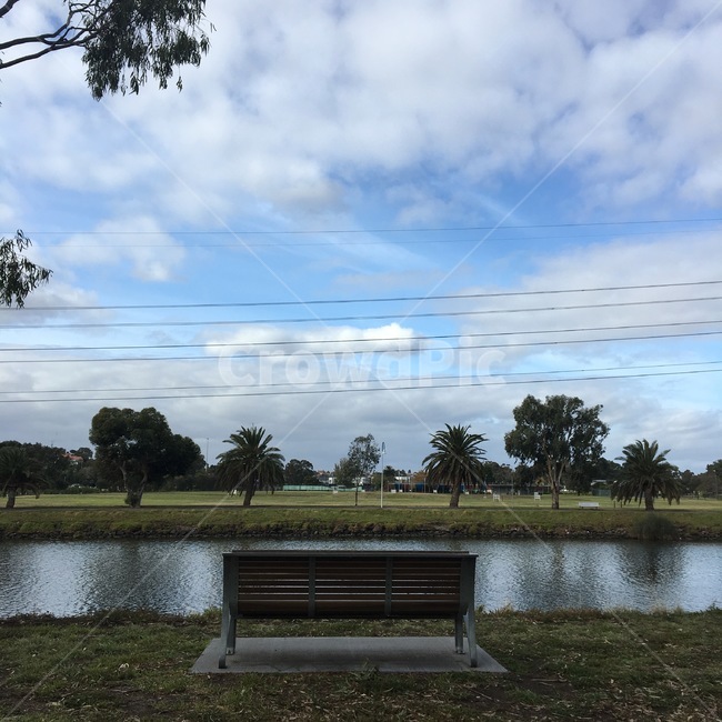 힐링,의자,공원,벤치,조용한,감성사진,자연,nature,물,outdoors,가구,furniture,bench,옥외,land,땅,외국공원,park,호수,호수공원,하늘,구름,맑은날,자연,풍경,nature,landscape,water