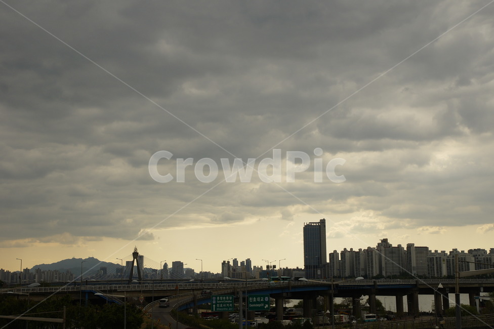 구름낀하늘,하늘,구름,도시,흐린하늘,도시,풍경,city,landscape,한국도시풍경,한국도시경관,korea cityscape,road,도로,nature,자연