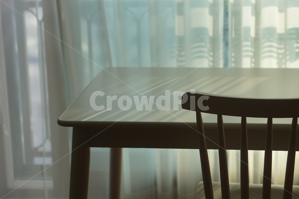 식탁,셀프인테리어,가구,diningtable,의자,table,chair,햇빛,거실,다이닝룸,인테리어,실내디자인,interior design