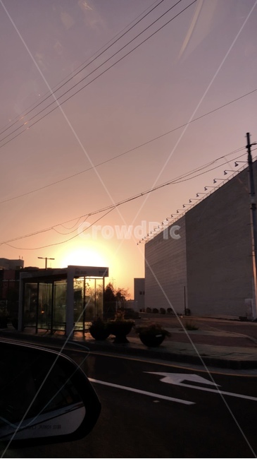드라이브,노을,해질녘,야경,하늘,사이드미러,sun,해너미,자연,풍경,sunset,붉은하늘