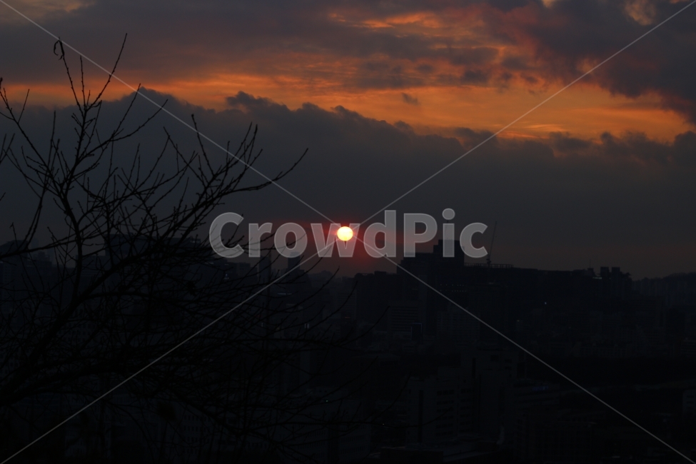 하늘,저녁노을,해,붉은노을,석양,도시,풍경,city,landscape,nature,자연,outdoors,옥외,sky,red sky,붉은 하늘,dusk,황혼,dawn,새벽,sunset,일몰