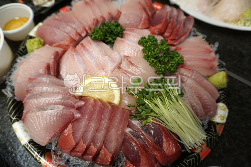 fish,Assorted raw fish,episode,sashimi,Assorted sashimi,defense club,food