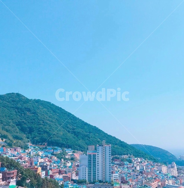 부산,감천문화마을,알록달록,마을,언덕,산,구름,하늘