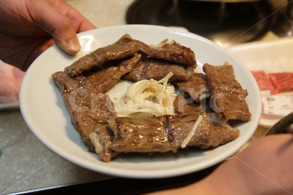 스테이크,한우,집밥,소금구이,소고기,음식,식재료,요리,food,cook,meal,dishes,food reserves,육류,고기,meat