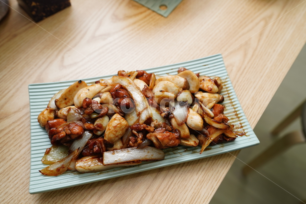 음식,닭꼬치,닭,육류,안주,육식,푸드,요리,접시,양파,채소,야채,고기,먹방,먹거리,음식,식재료,요리,food,cook,meal,dishes,food reserves