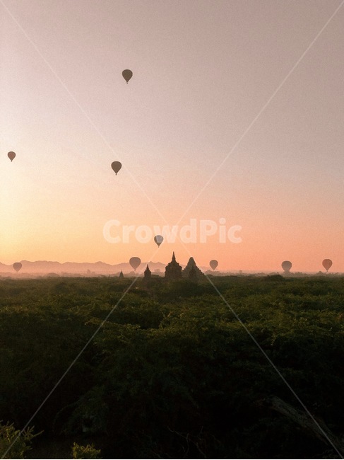 bagan,myanmar,미얀마,바간,열기구,hotairballon,hotairballons,leisure,leisures,landscape,landscapes,sky,pagoda,temple,sunset,sunrise,석양,노을,일출,파고다,절,불교,burmese,풍경,자연,nature