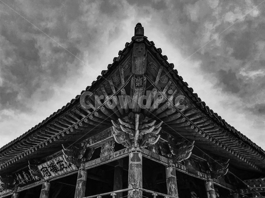 building,건물,architecture,건축물,shrine,worship,temple,정각,흑백,나무,한옥,한국전통,전통,밀양,영남루,한국전통,한국문화,korean traditional,korean culture,흑백,모노톤,monochrome,black and white