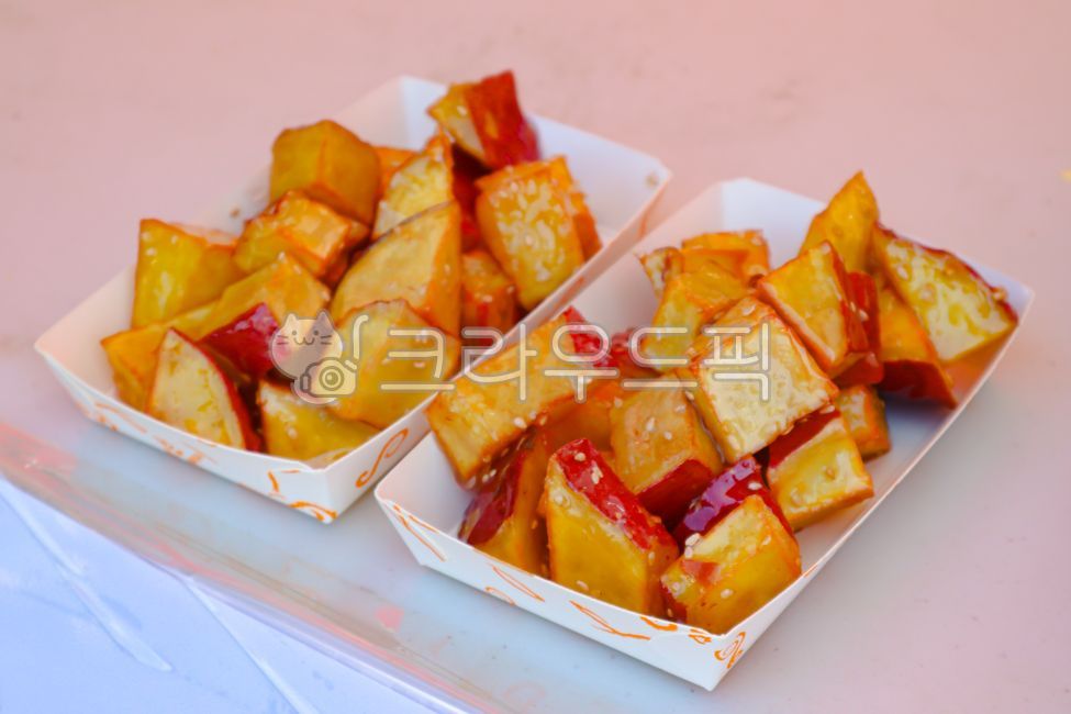 Sweet potato candy,steamed sweet potato candy,sweet potato dishes,boiled sweet potatoes,sweet potatoes,sweet potato paste,candy sweet potatoes,candy,sweet potato food,famine relief crops