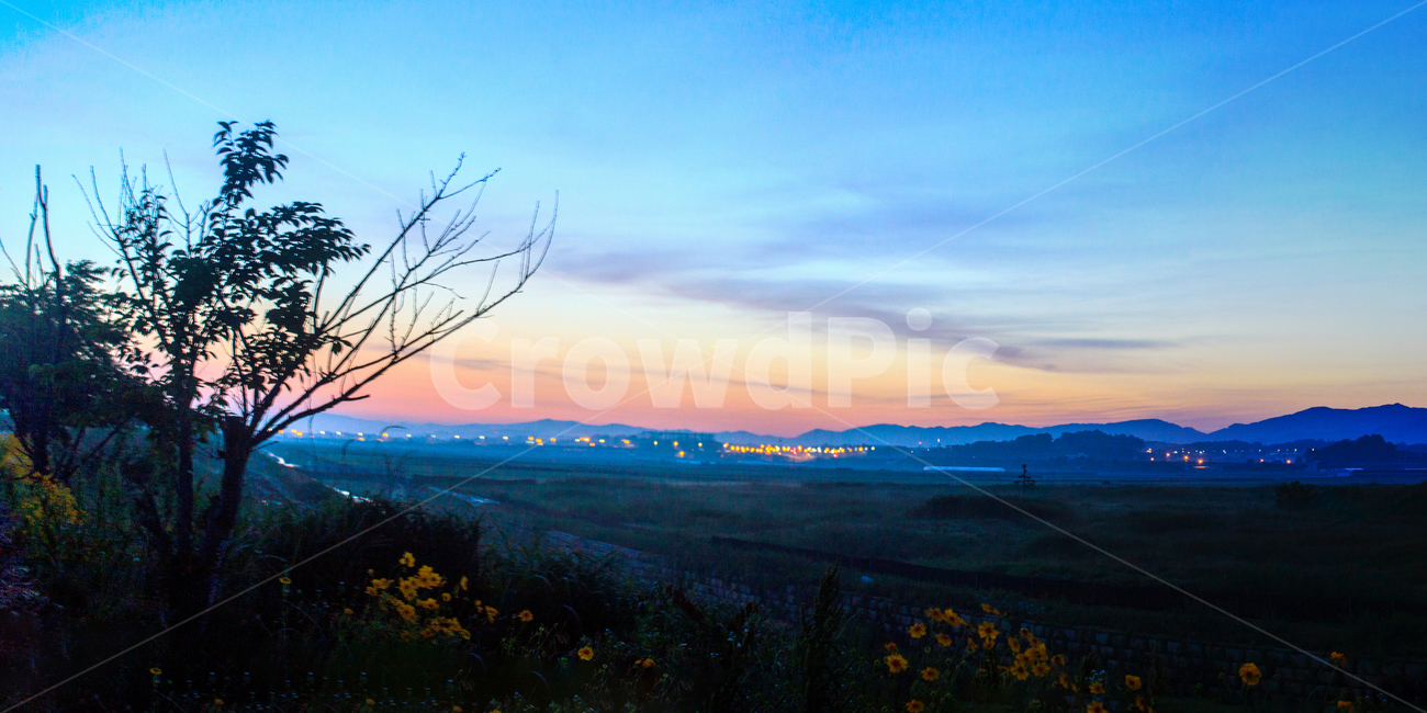 하늘,태양,일출,풍경,빨강,구름,햇빛,따뜻함,sky,sun,sunrise,landscape,red,cloud,sunny,warm