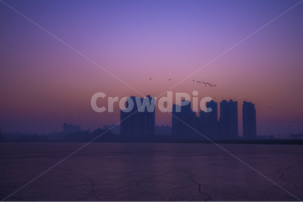 겨울,계절,호수,얼음판,얼음,건물,여명,풍경,도시,풍경,city,landscape,실루엣,그림자,silhouette,shadow,nature,자연,outdoors,옥외