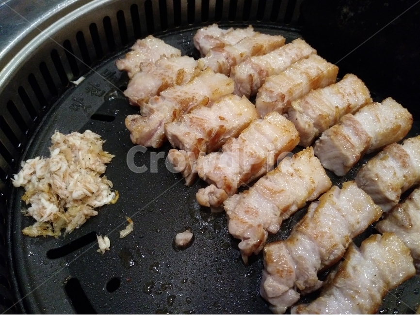 돼지고기,삼겹살,육류,food,음식,식사,meat,pork,meal,cook,구운,roasted,육식,지방,fat,protein,단백질,음식,식재료,요리,food,cook,meal,dishes,food reserves,육류,고기,meat