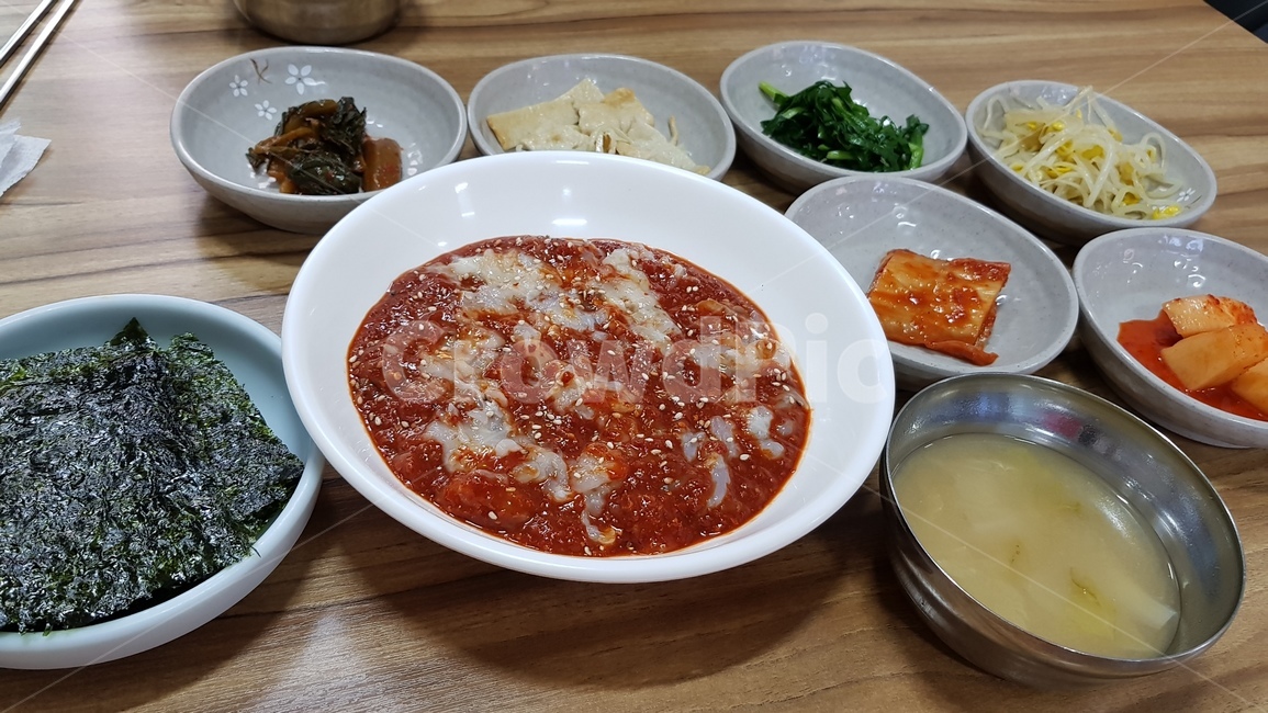 side dish,Seasoned crab sauce,Korean,red crab sauce,crab sauce,food,koreanfood