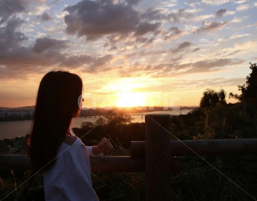 하늘공원,노을,구름,자연,풍경,공원,여자,인물사진,하늘,girl,nature,korea,sunset,사람,인물,인간,human,person,여성,여자,woman,female,lady,감성,sensible,feeling,고독함,외로움,쓸쓸함,우울함,슬픔,lonely,solitary
