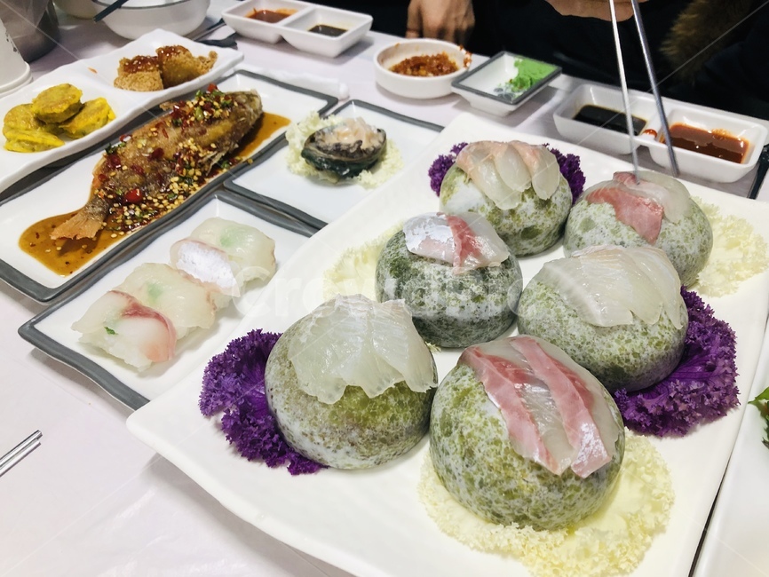 회,초밥,생선조림,음식,상차림,밑반찬,스끼다시,대게맛집,속초,강원도
