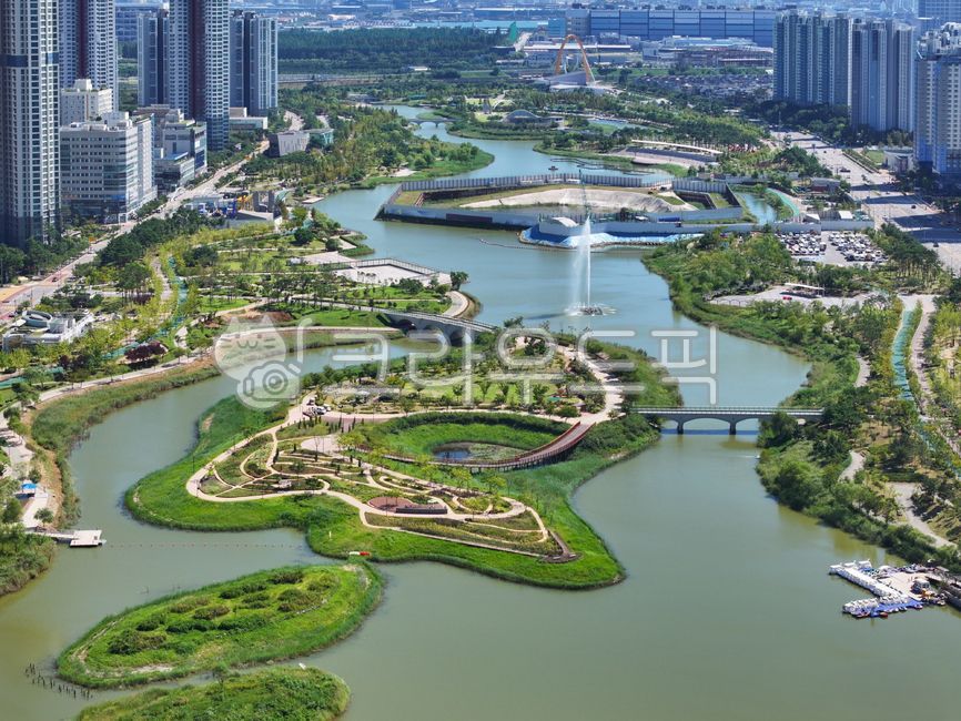 Cheongna Lake Park,Cheongna International City,Cheongna-dong,city,lake,building,water,park,sky,blue,green,summer,Incheon City,building,architecture,cityscape,downtown,Incheon,Cheongna New Town