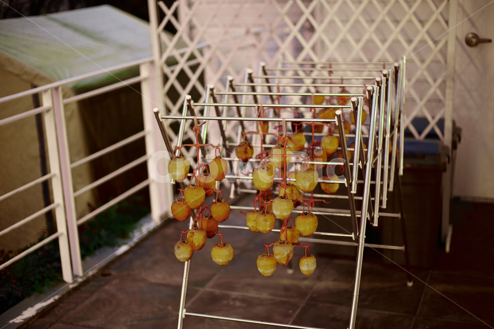 clothes drying rack,Dormitory laundry drying rack,Persimmon,Dried persimmon,Home dried persimmons,economical type,Nofrills dried persimmon,Dried persimmon mold