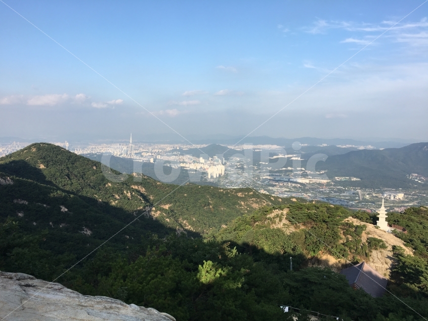 서울,서울전체,관악산,관악산전망대,연주대,연주암,서울풍경,서울전경,산,바위,암석,스모그,서울날씨,하늘,구름,자연,풍경,nature,landscape,slope,경사,outdoors,옥외
