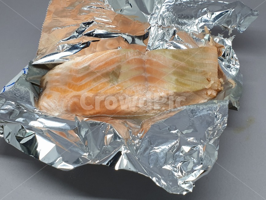 연어,salmon,연어구이,연어스테이크,은박지,식자재,식재료,food,음식,seafood,물고기,생선,사물,오브젝트,object,반찬,수산물,해산물,음식,식재료,요리,food,cook,meal,dishes,food reserves