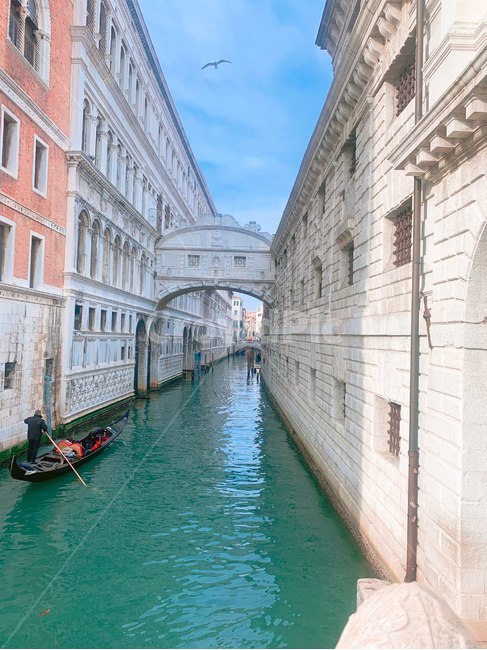outdoors,옥외,venezia,water,boat,building,베네치아,물,다리,보트