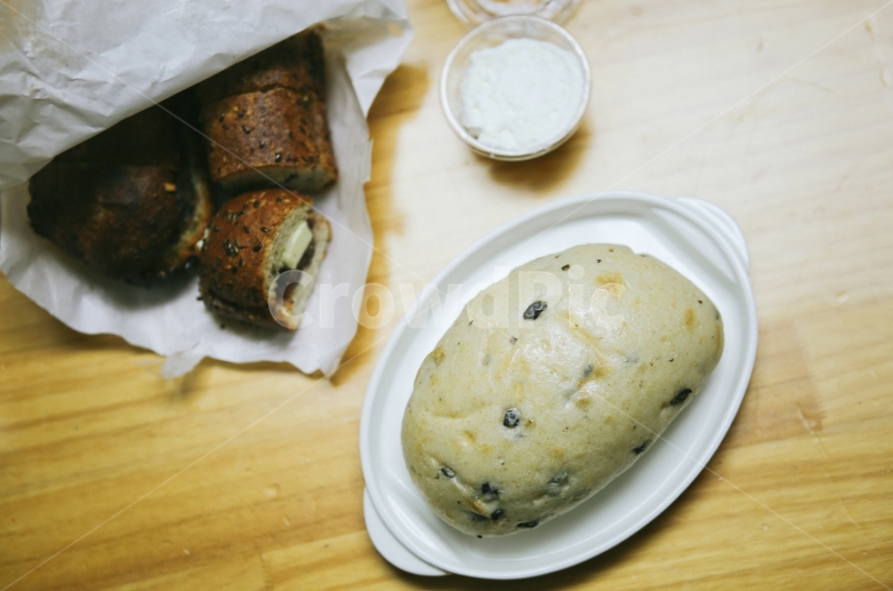 빵,간식,아침,치아바타,앙버터,bread,음식,식재료,요리,food,cook,meal,dishes,food reserves,빵,bread,아침식사,조식,브런치,breakfast,brunch,디저트,간식,후식,dessert,snack