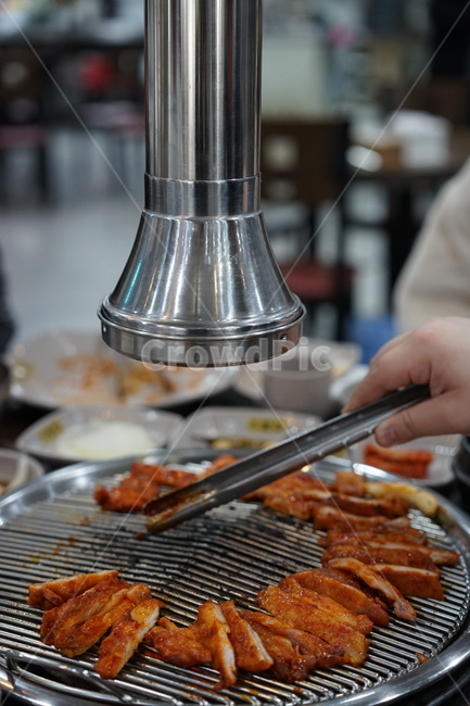 고기,육류,불판,고깃집,닭갈비,숯불닭갈비,숯불,음식,한식,음식,식재료,요리,food,cook,meal,dishes,food reserves,육류,고기,meat
