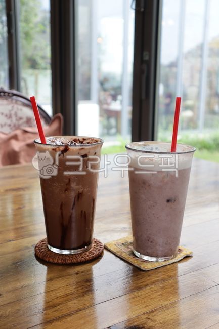 카페,쉐이크,초코라떼,라뗴,beverage,음료,juice,주스,smoothie,부드러운음료,milk,우유,milkshake,밀크쉐이크