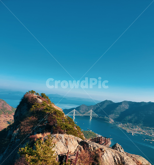 산맥,mountainrange,cliff,낭떠러지,산,mountain,곶,promontory,자연,nature,outdoors,옥외,바다,sea,ocean,island,섬,자연,풍경,nature,landscape