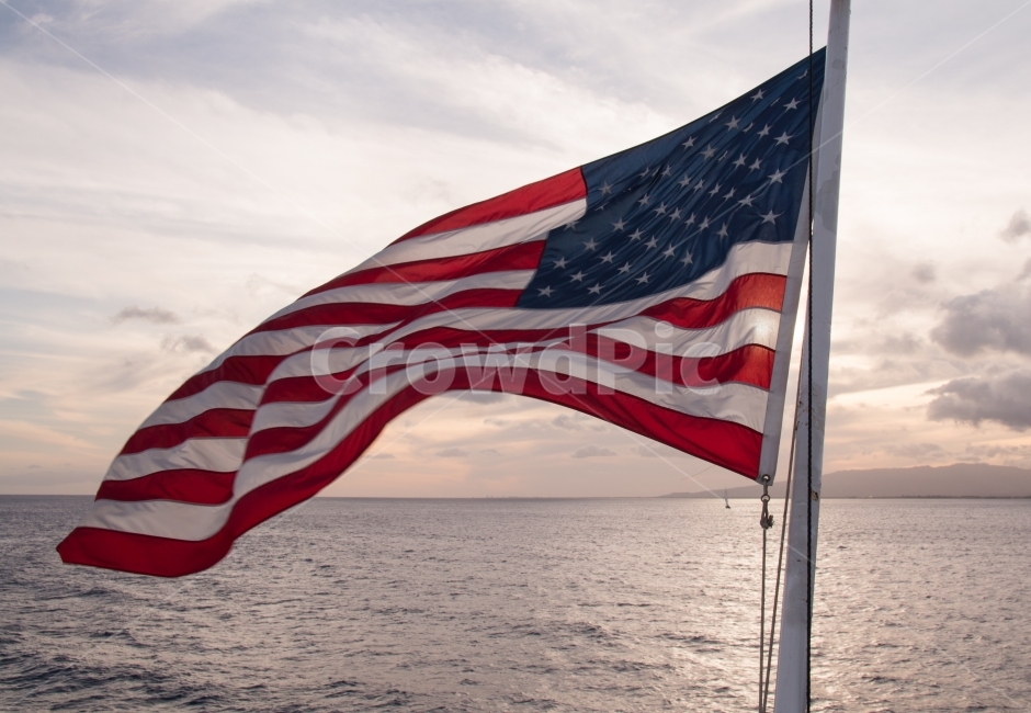 성조기,미국,국기,미국국기,국가,나라,애국,애국심,바람,수평선,바다,석양,하늘,깃발,깃대,펄럭이는,해외,외국,세계,foreign,oversea,world