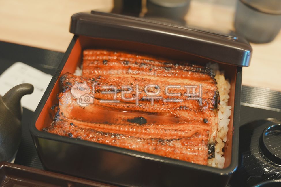 민물장어,장어,우나기,장어덮밥,보양식,도시락,식사