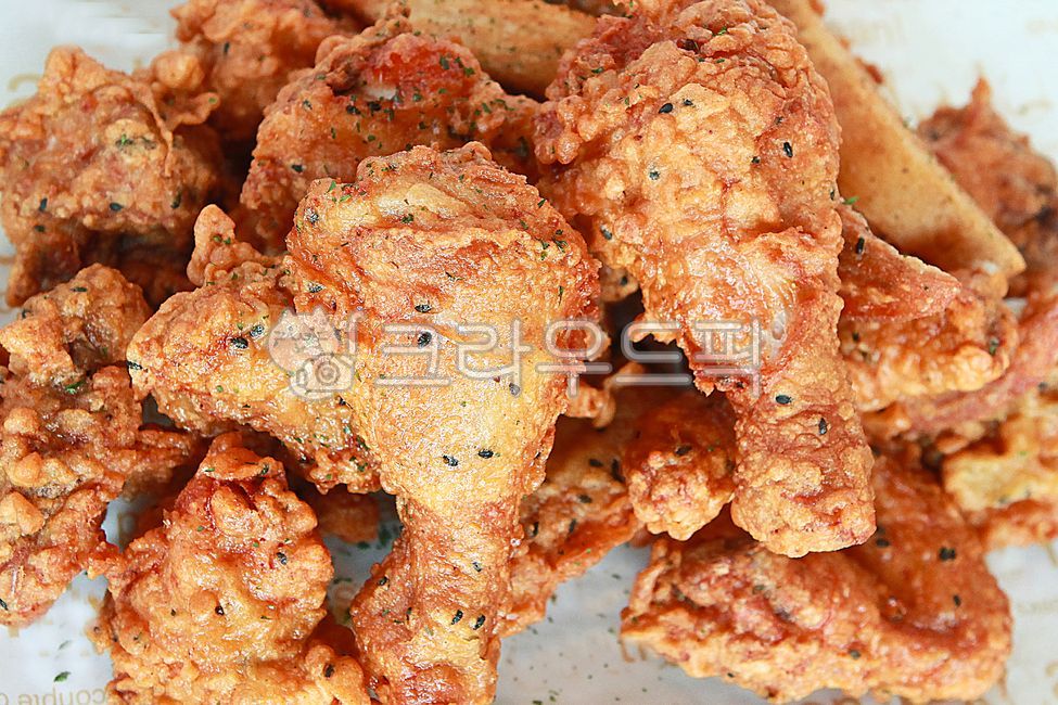 seasoning,chicken,Chicken dishes,fried food,concept,ingredients,friedfood,cooking,seasonedchicken,chickenlegs,wholechicken,close up,food ingredients,food,meat,chicken leg,fastfood,fried chicken