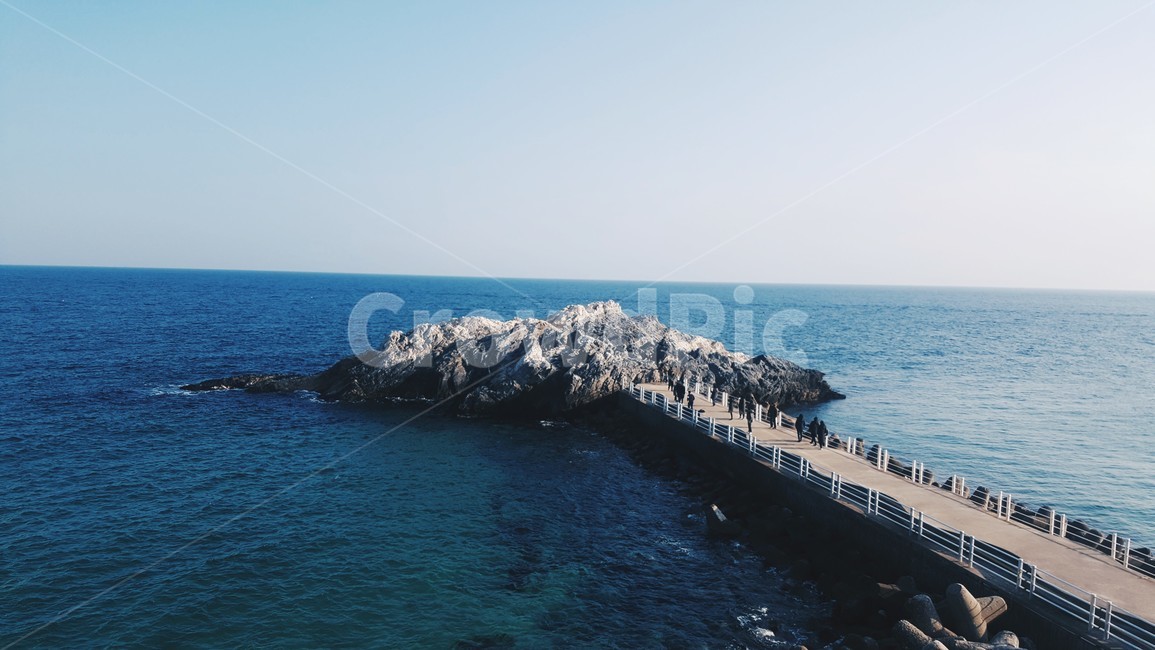 포항,바다,바위,푸른,하늘,감성,후포항,자연,풍경,nature,landscape,한국자연풍경,한국자연경관,korea nature landscape,promontory,곶,water,물,sea,ocean,대양,outdoors,옥외
