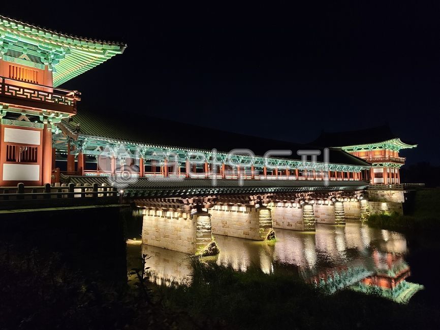 Woljeong Bridge,Woljeong Bridge night view,Gyeongju,building,architecture